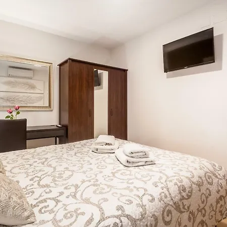 Gades Apartment Cadiz